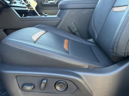 New 2026 GMC Sierra 2500 AT4 w/ AT4 Premium Plus Package image 11