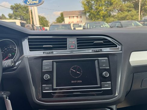 Used 2020 Volkswagen Tiguan S FWD image 24