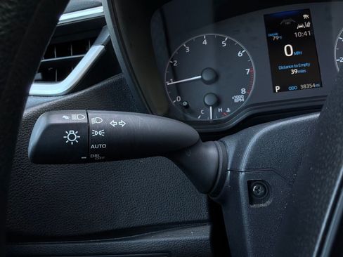 Used 2025 Toyota Corolla LE FWD image 35