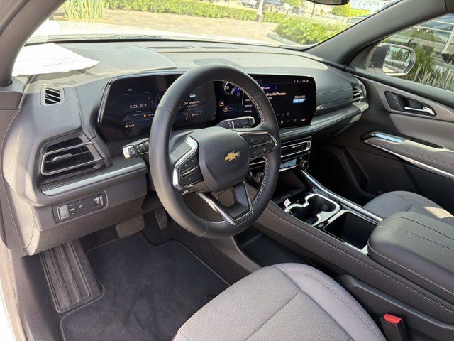 Used 2026 Chevrolet Traverse LT FWD image 14