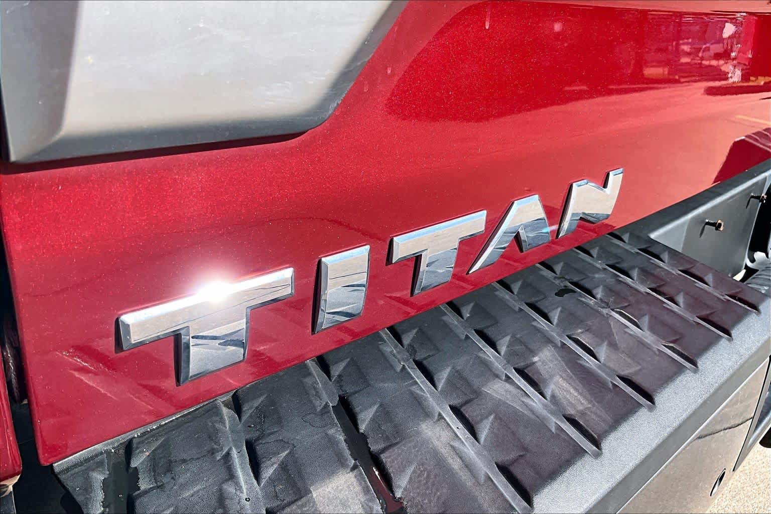 Used 2020 Nissan Titan Platinum Reserve w/ Moonroof Package AWD/4WD image 29