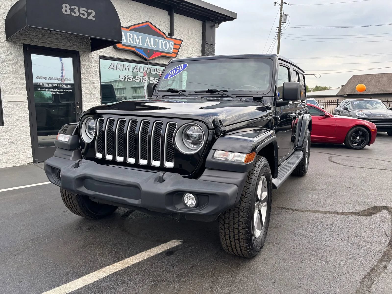 Used 2020 Jeep Wrangler Unlimited Sahara AWD/4WD image 2
