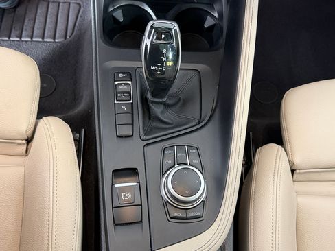Used 2022 BMW X2 sDrive28i w/ Convenience Package FWD image 15