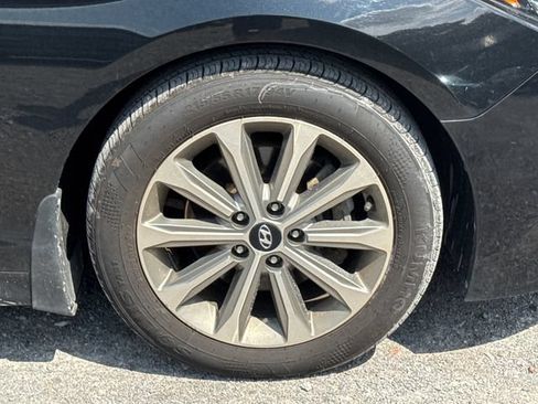 Used 2017 Hyundai Sonata Limited w/ Tech Package 03 FWD image 25
