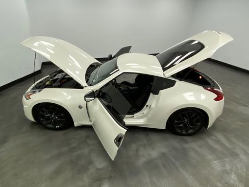 Used 2019 Nissan 370Z Coupe w/ Z34 Heritage Edition - White image 39