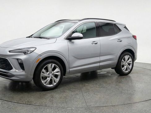 Used 2025 Buick Encore GX Preferred image 3