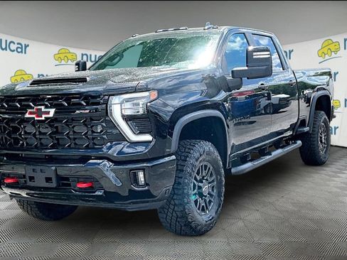 New 2026 Chevrolet Silverado 2500 ZR2 AWD/4WD image 4