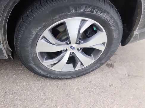 Used 2019 Subaru Ascent Premium w/ Popular Package #4 image 8