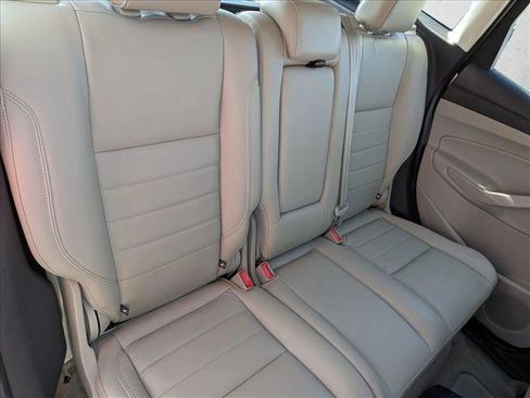 Used 2016 Ford C-MAX Energi SEL FWD image 17