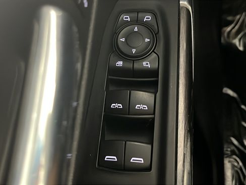 Used 2020 Chevrolet Silverado 1500 LTZ w/ LTZ Plus Package AWD/4WD image 30