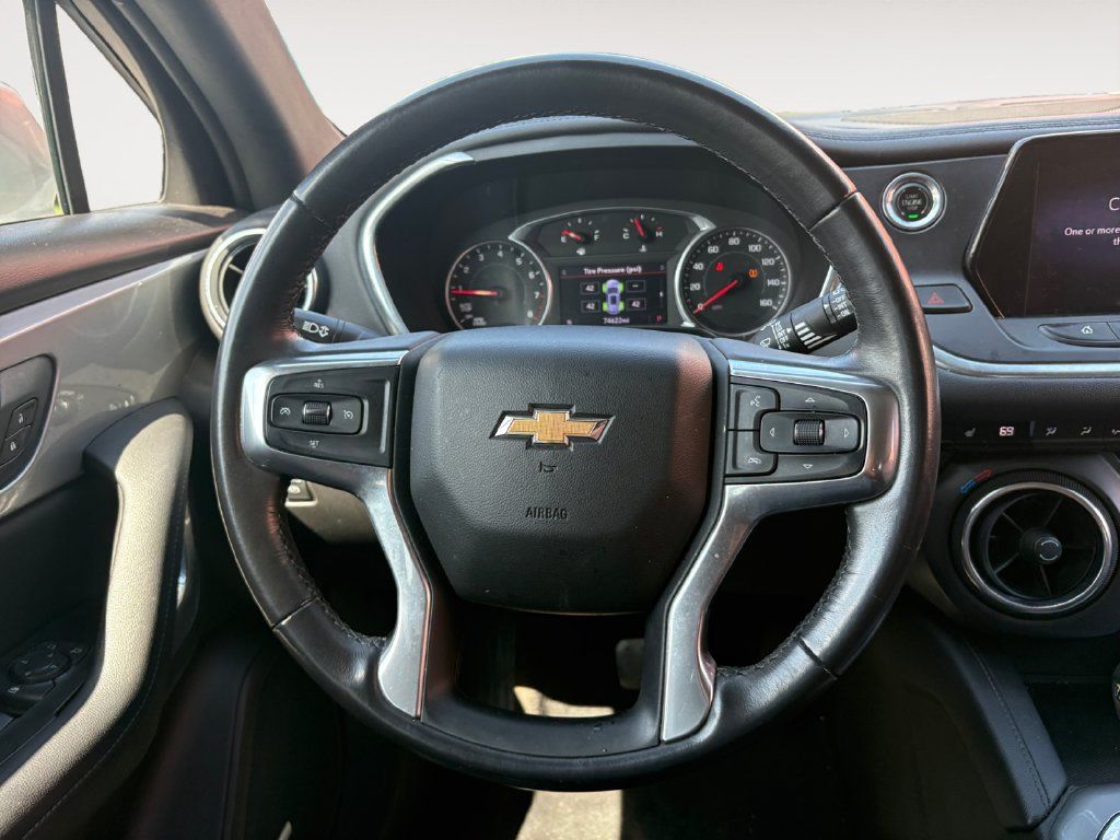 Used 2019 Chevrolet Blazer LT w/ Sound & Technology Package AWD/4WD image 12