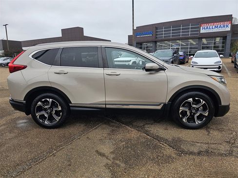 Used 2019 Honda CR-V Touring image 3
