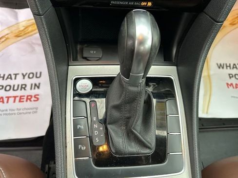 Certified 2020 Volkswagen Passat 2.0T SEL image 20