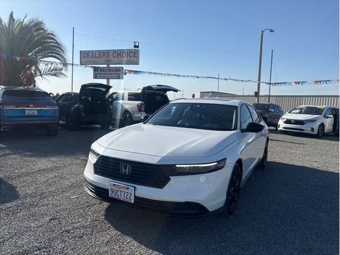 Used 2025 Honda Accord SE image 1
