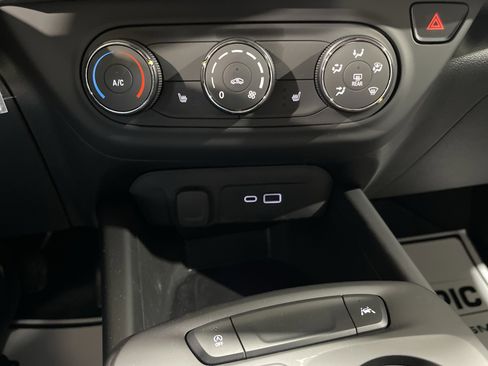 New 2026 Chevrolet Trax RS w/ Driver Confidence Package FWD image 22