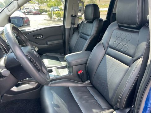 Used 2024 Nissan Frontier SL w/ Technology Package AWD/4WD image 12