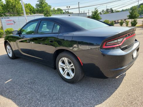 Used 2019 Dodge Charger SXT RWD image 7