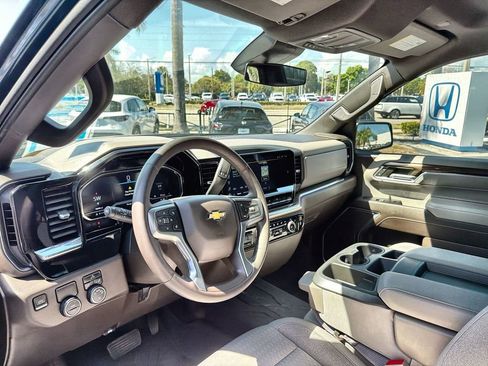 Used 2023 Chevrolet Silverado 1500 LT image 23