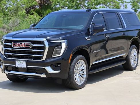 New 2026 GMC Yukon XL Elevation w/ Elevation Premium Package RWD image 3
