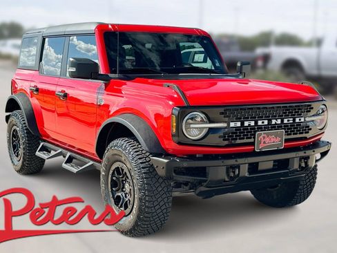 Used 2024 Ford Bronco Wildtrak image 1