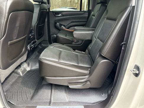 Used 2015 Chevrolet Suburban LTZ image 13
