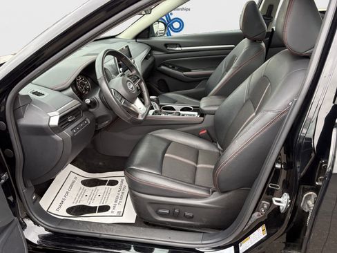 Used 2024 Nissan Altima 2.5 SR image 8