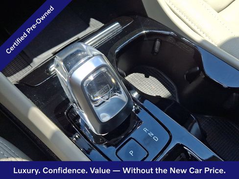 Certified 2023 Volvo XC40 B5 Plus w/ Climate Package AWD/4WD image 16
