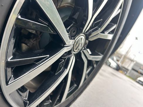 Used 2021 Volkswagen Tiguan S image 35