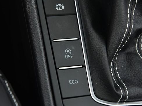 New 2026 Volkswagen Jetta SE FWD image 18