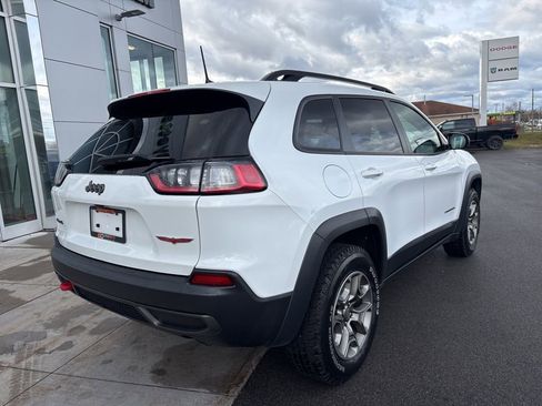 Used 2022 Jeep Cherokee Trailhawk w/ Comfort/Convenience Group AWD/4WD image 10