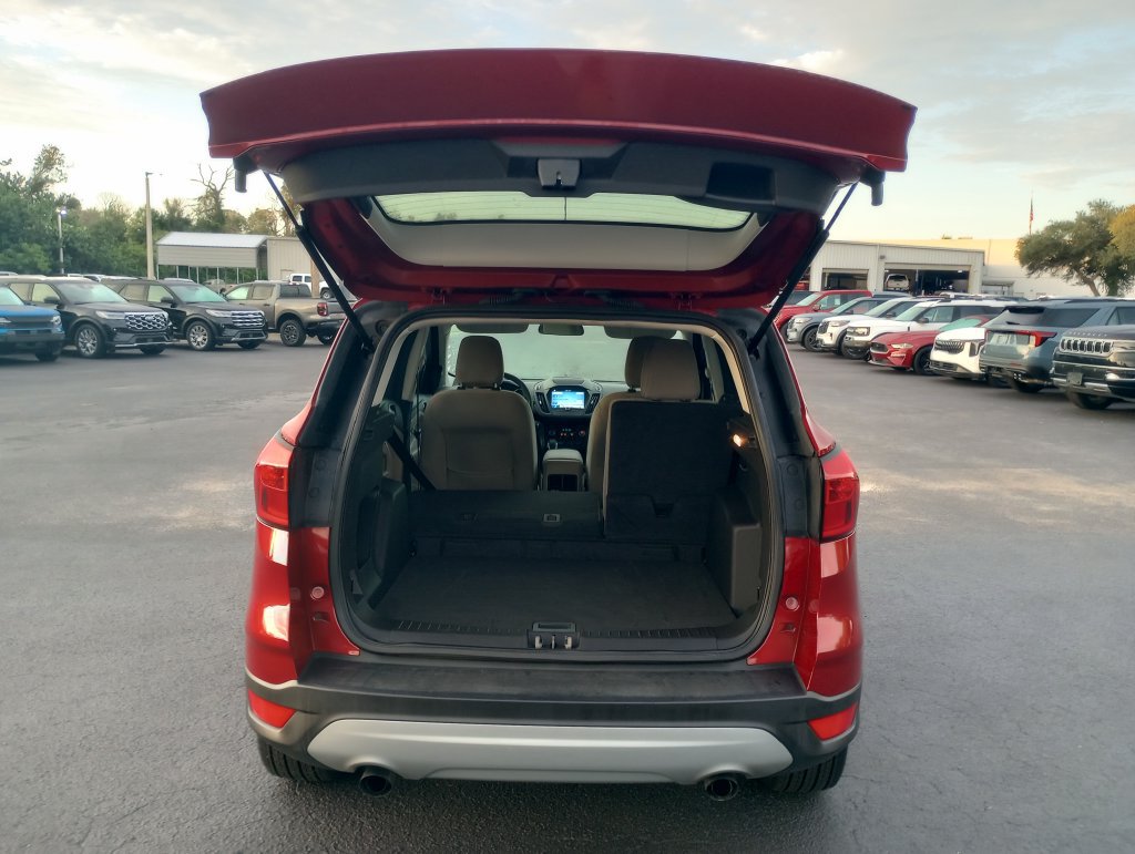 Certified 2019 Ford Escape SE FWD image 13