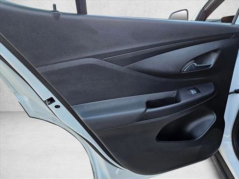 Used 2025 Buick Envista Preferred image 22