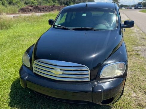 Used 2010 Chevrolet HHR LS image 9