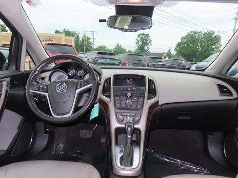 Used 2013 Buick Verano FWD image 42