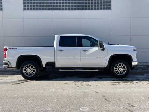 Used 2024 Chevrolet Silverado 2500 LTZ w/ LTZ Premium Package image 5