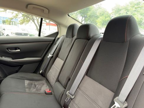 Used 2025 Nissan Sentra SR FWD image 28