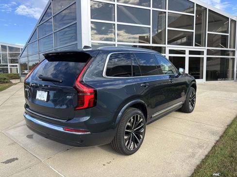 Used 2026 Volvo XC90 B5 Plus w/ Protection Package Premier AWD/4WD image 7