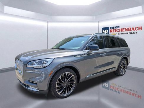 Used 2023 Lincoln Aviator Reserve w/ Equipment Group 201A RWD image 8