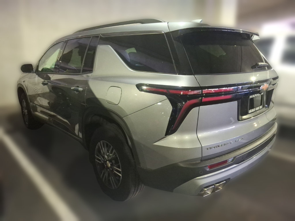 Used 2026 Chevrolet Traverse LT AWD/4WD image 6