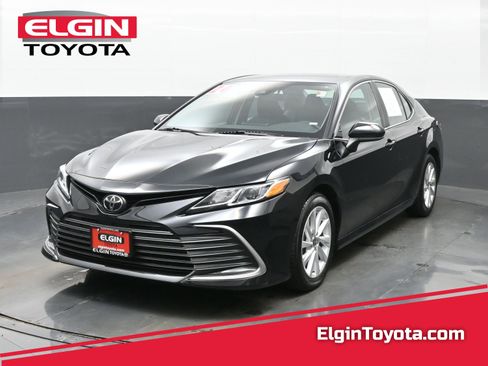 Used 2024 Toyota Camry LE image 1