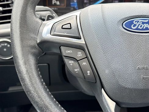 Used 2019 Ford Edge SEL w/ Equipment Group 201A AWD/4WD image 16