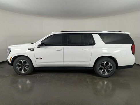 Used 2025 GMC Yukon XL AT4 Ultimate image 5