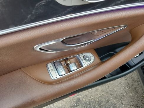 Used 2019 Mercedes-Benz E 300 image 18