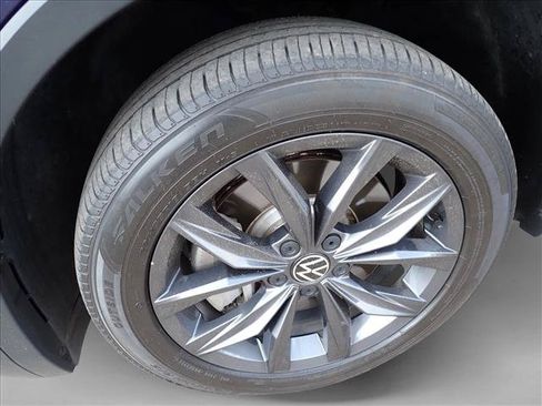 Used 2022 Volkswagen Tiguan SE AWD/4WD image 5