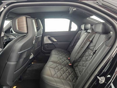 Used 2024 BMW 740i w/ Premium Package image 16