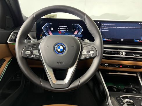 Used 2024 BMW 330e image 12