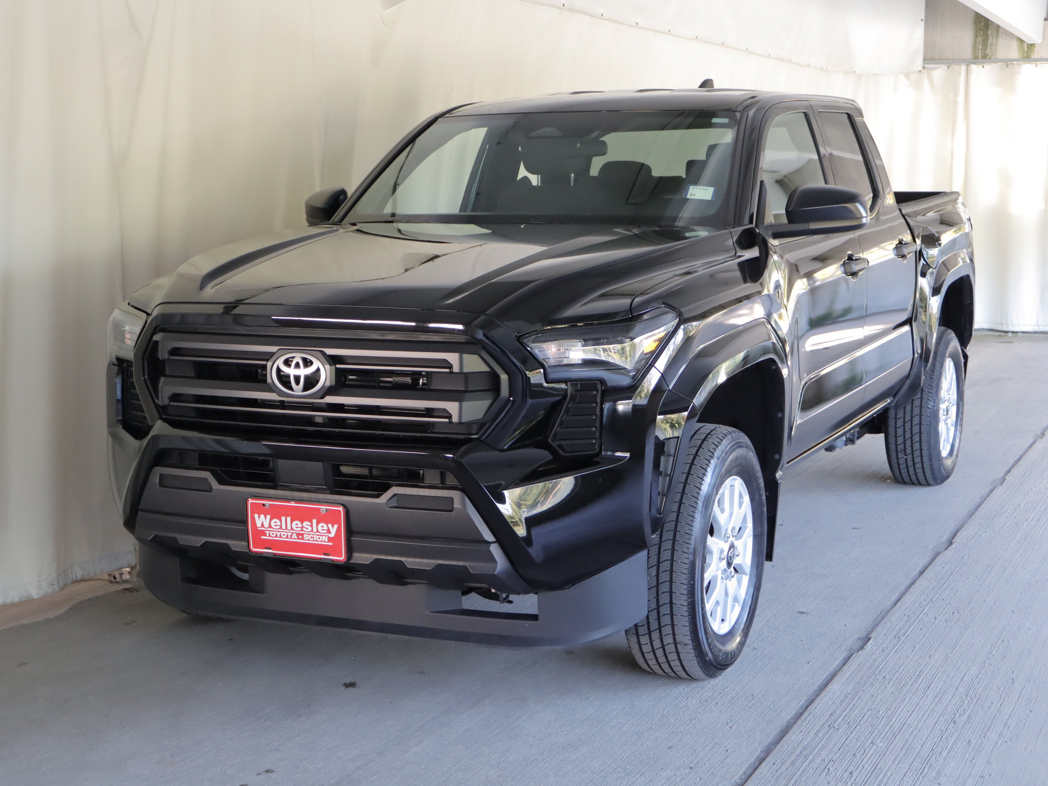 Used 2024 Toyota Tacoma SR RWD image 22