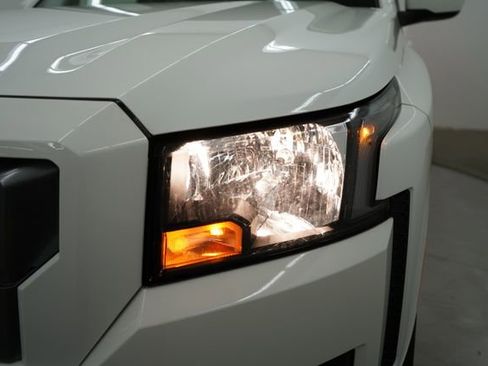 Used 2024 Nissan Frontier SV AWD/4WD image 55