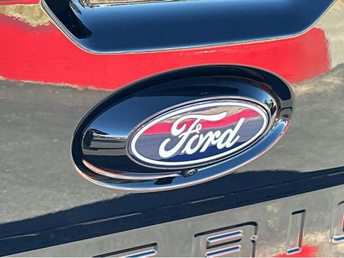 New 2026 Ford Maverick Lobo image 18