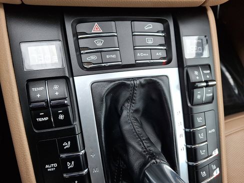 Used 2019 Porsche Macan image 16